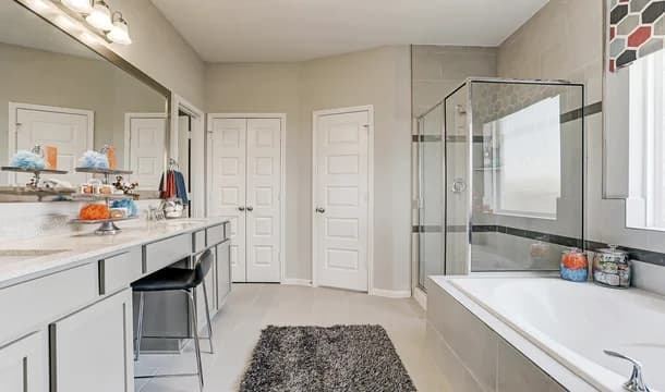 Midtown Park Juniper II Owners Bath