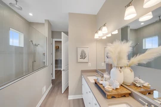 117260 Tower Hill Killarney Loft Primary Spa Bath