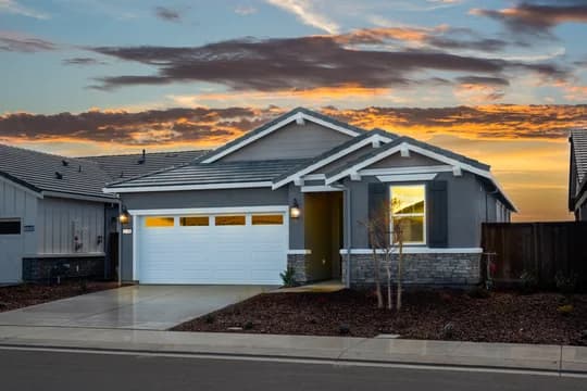 119643 Four Seasons at Homestead Madera Front of Home