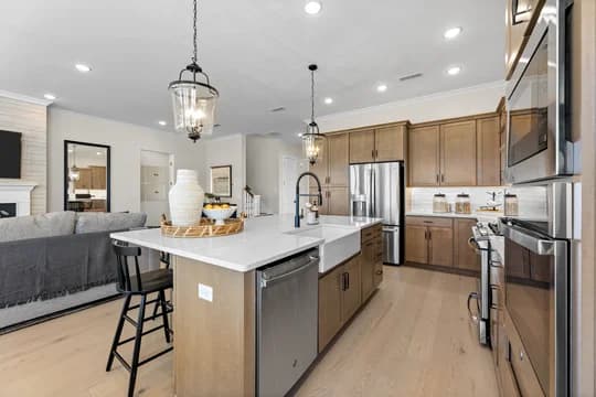 120377 Four Seasons at Manalapan Crossing Dorchester Loft Kitchen Farmhouse Palette 4 Level 3