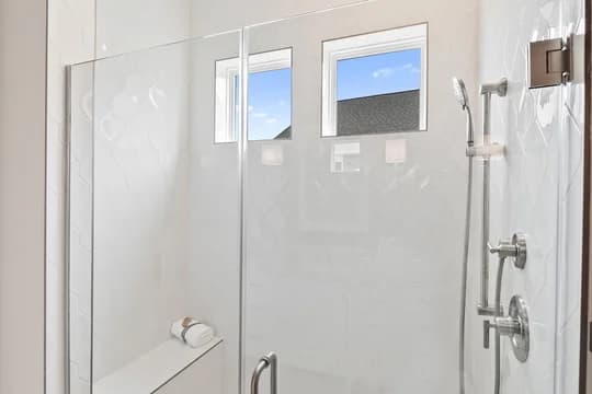 123829 Four Seasons at Kent Island Kerr Primary Bath Classic Palette 6 Level 3