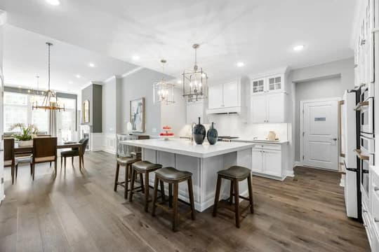 129829 Enclave at Hillandale Pratt II Kitchen Classic Palette 1 Level 3