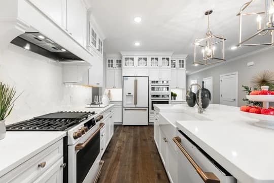 129832 Enclave at Hillandale Pratt II Kitchen Classic Palette 1 Level 3