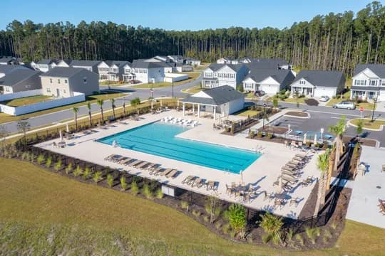 The Lakes at New Riverside Pool