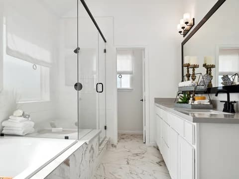 Alicante Jefferson II Primary bath