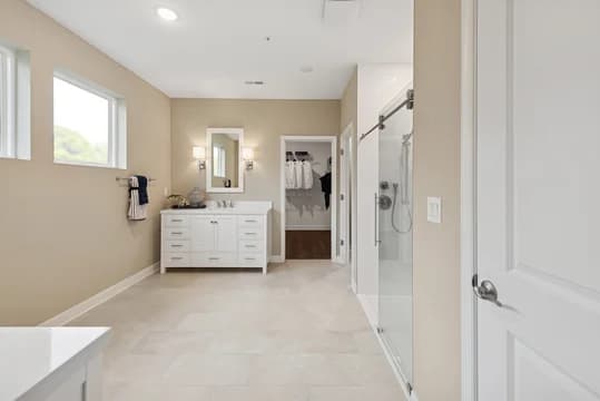 Four Seasons at Easton Franklin Primary Bath Classic Palette 6 Level 1