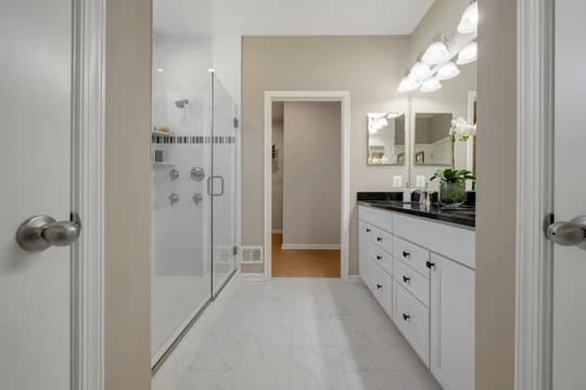 80957 The Villages at Red Mill Pond Eastwood Owners Spa Bath